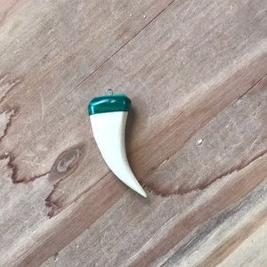NWOT Malachite Bone Inlaid Pendant